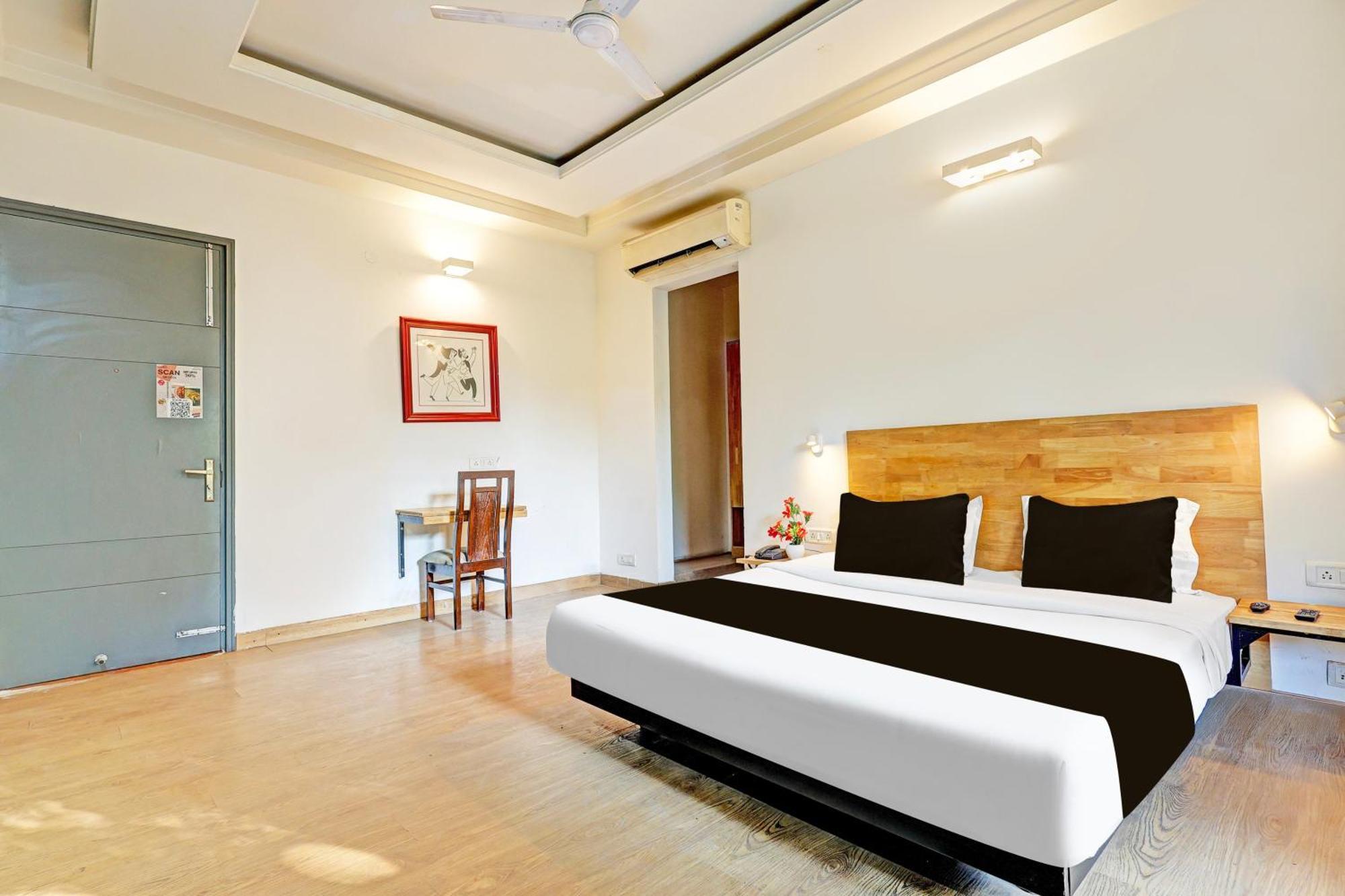 Townhouse Sector 49 Sohna Road Hotel Gurgaon Exterior photo