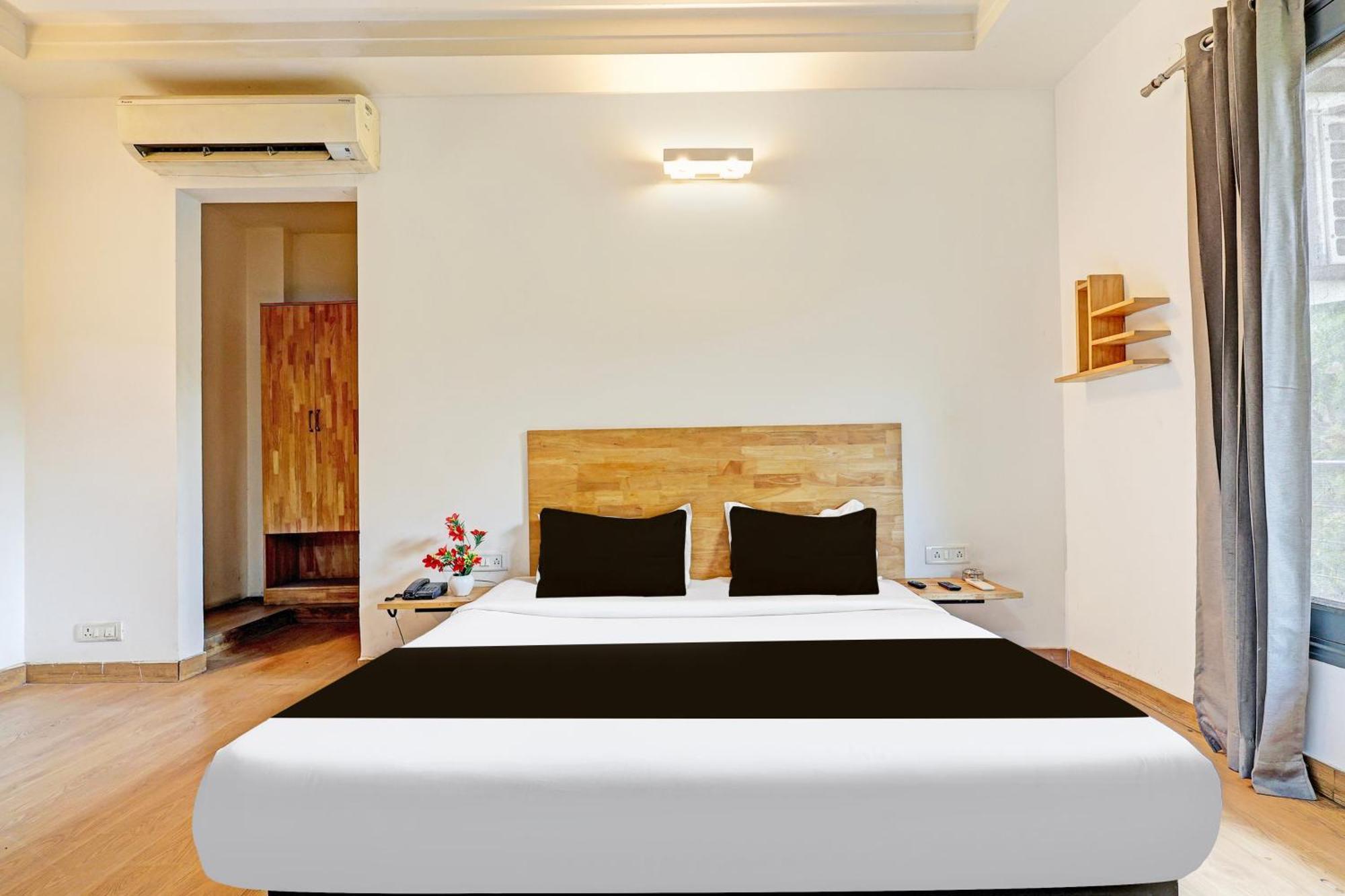 Townhouse Sector 49 Sohna Road Hotel Gurgaon Exterior photo